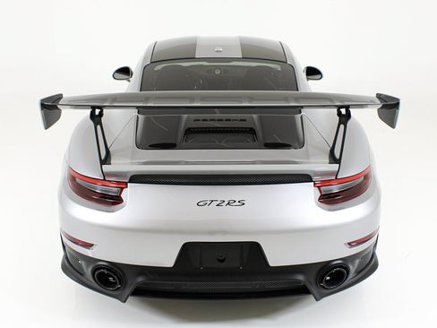 Used 2018 Porsche 911 GT2 RS RWD image 32