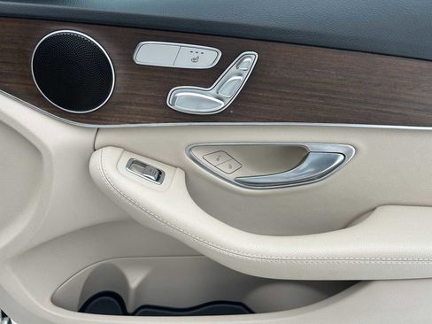 Used 2019 Mercedes-Benz C 300 C 300 image 19