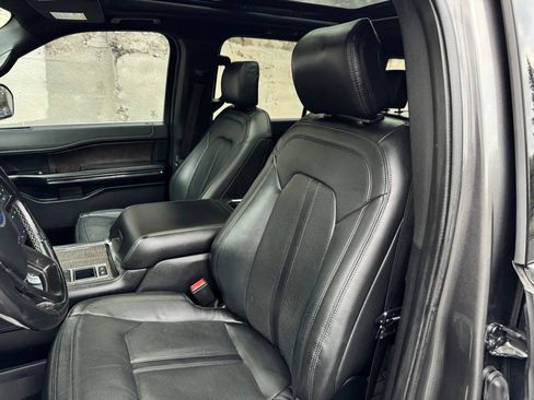 Used 2019 Ford Expedition Max Limited w/ Texas Edition Package RWD image 17