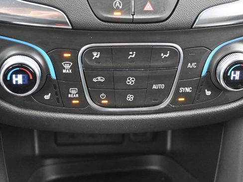 Used 2024 Chevrolet Equinox LT image 16