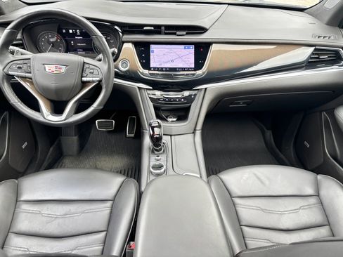 Used 2021 Cadillac XT6 Sport w/ Platinum Package AWD/4WD image 12