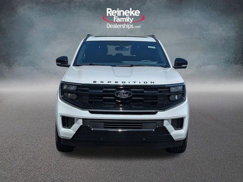 New 2026 Ford Expedition Platinum w/ Stealth Performance Package AWD/4WD image 2