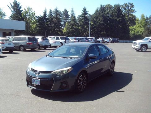 Used 2015 Toyota Corolla S FWD image 1