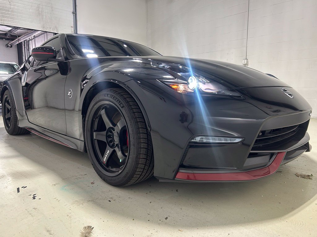Used 2017 Nissan 370Z NISMO RWD image 10