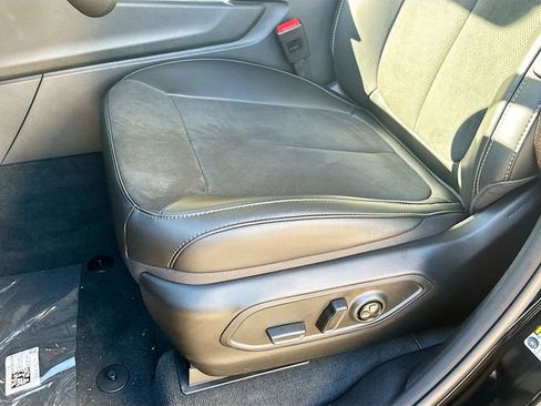 New 2025 Jeep Grand Cherokee Altitude image 20