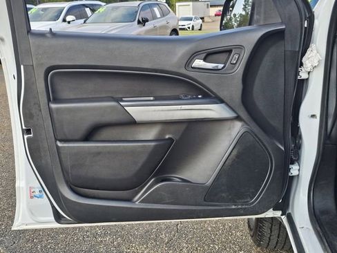 Used 2022 Chevrolet Colorado LT w/ Fleet Safety Package image 12