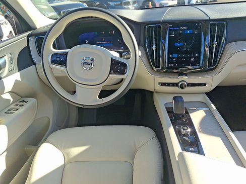 Certified 2023 Volvo XC60 B5 Plus w/ Climate Package image 11