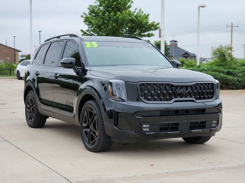 Used 2025 Kia Telluride SX X-Line AWD/4WD image 3