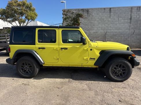 Used 2024 Jeep Wrangler Unlimited Sport AWD/4WD image 4