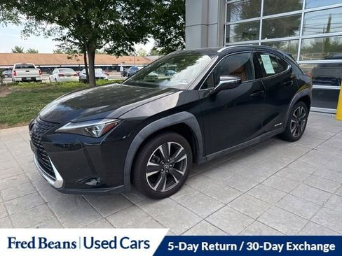 Used 2019 Lexus UX 250h w/ Cold Area Package AWD/4WD image 17