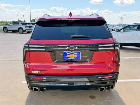 Used 2024 Chevrolet Traverse RS FWD image 4