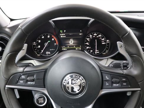 Used 2019 Alfa Romeo Giulia Ti Sport w/ Quick Order Package 22U Sport RWD image 9