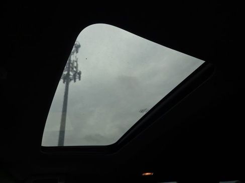 Used 2016 Ford Explorer Limited w/ Equipment Group 301A image 8