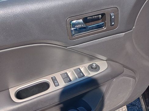 Used 2012 Ford Fusion SEL FWD image 12
