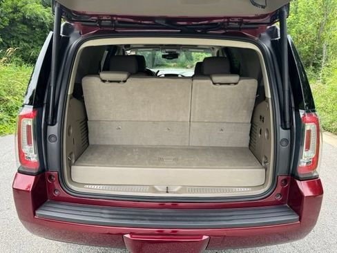 Used 2018 GMC Yukon SLT AWD/4WD image 15