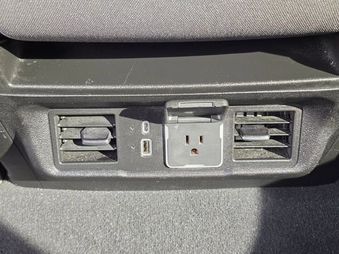 Certified 2025 Chevrolet Silverado 1500 LT image 16