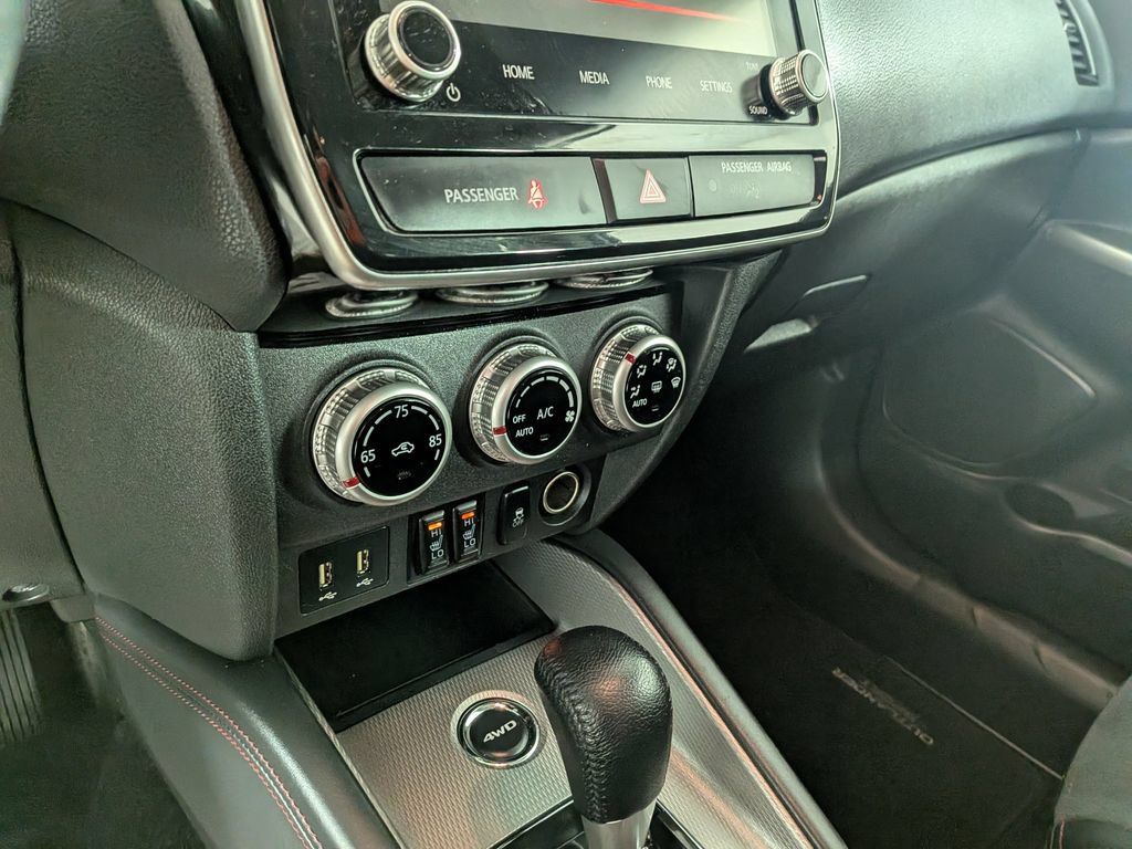Used 2022 Mitsubishi Outlander Sport SE AWD/4WD image 24