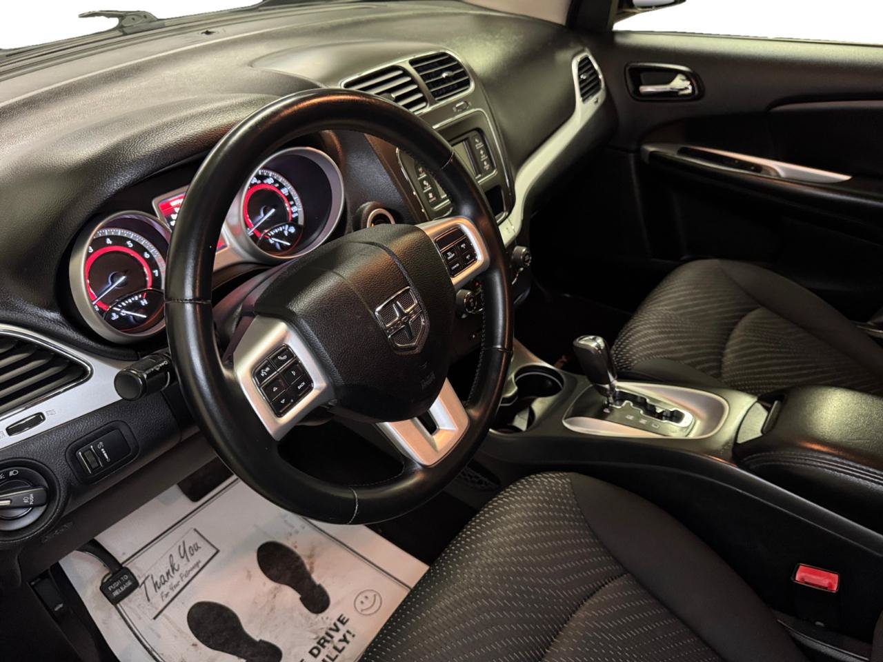 Used 2016 Dodge Journey SXT FWD image 3