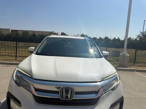 Used 2019 Honda Pilot Touring image 8