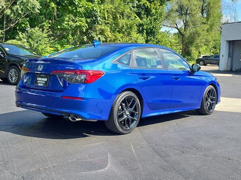 Used 2023 Honda Civic Sport image 3