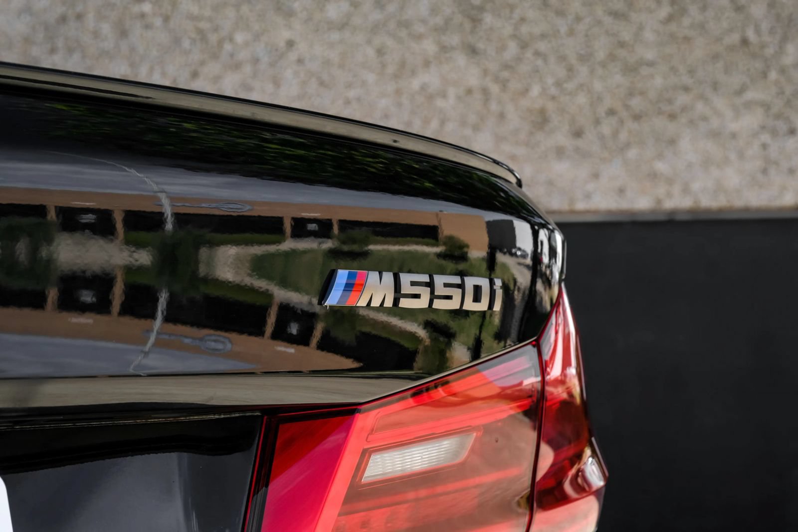Used 2020 BMW M550i xDrive AWD/4WD image 53