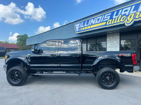 Used 2017 Ford F250 Lariat w/ Lariat Ultimate Package AWD/4WD image 4