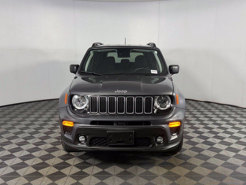 Used 2022 Jeep Renegade Latitude AWD/4WD image 10