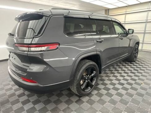Used 2023 Jeep Grand Cherokee L Limited w/ Black Appearance Package AWD/4WD image 21