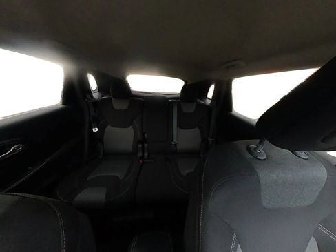 Used 2014 Jeep Cherokee Latitude w/ Comfort/Convenience Group image 26