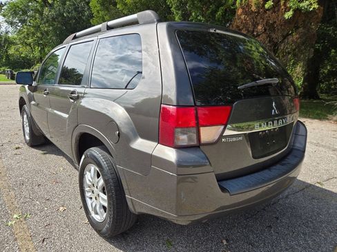 Used 2011 Mitsubishi Endeavor LS AWD/4WD image 5