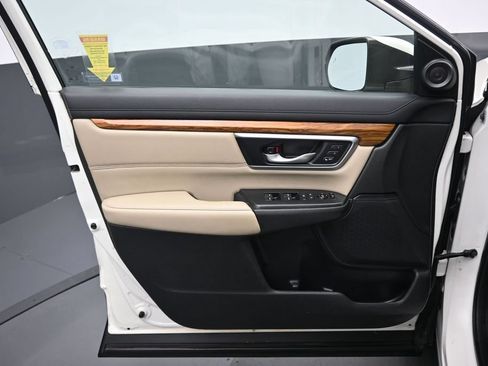Used 2018 Honda CR-V Touring image 9