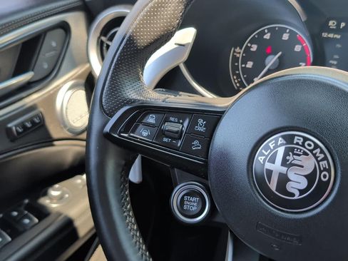 Used 2023 Alfa Romeo Stelvio Veloce AWD/4WD image 20