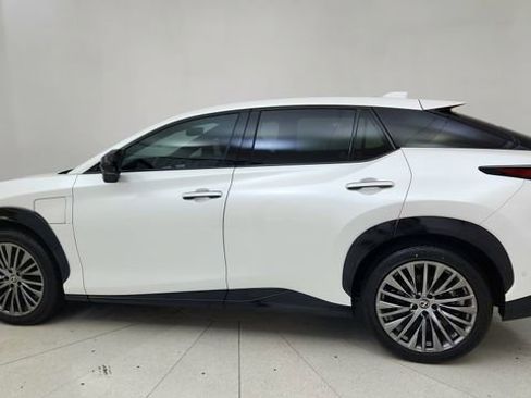 Used 2023 Lexus RZ 450e Premium w/ Accessory Package (2T) AWD/4WD image 4