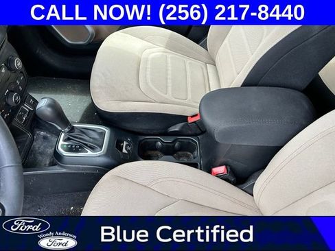 Used 2020 Jeep Renegade Latitude w/ Popular Equipment Group FWD image 15