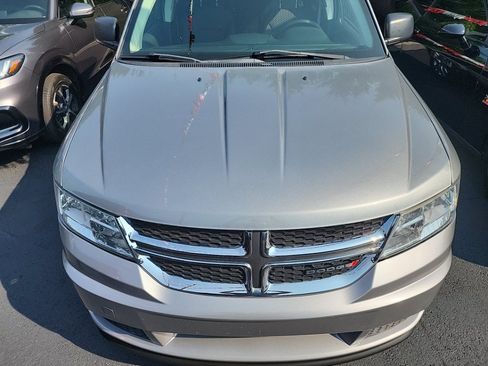 Used 2020 Dodge Journey SE FWD image 6