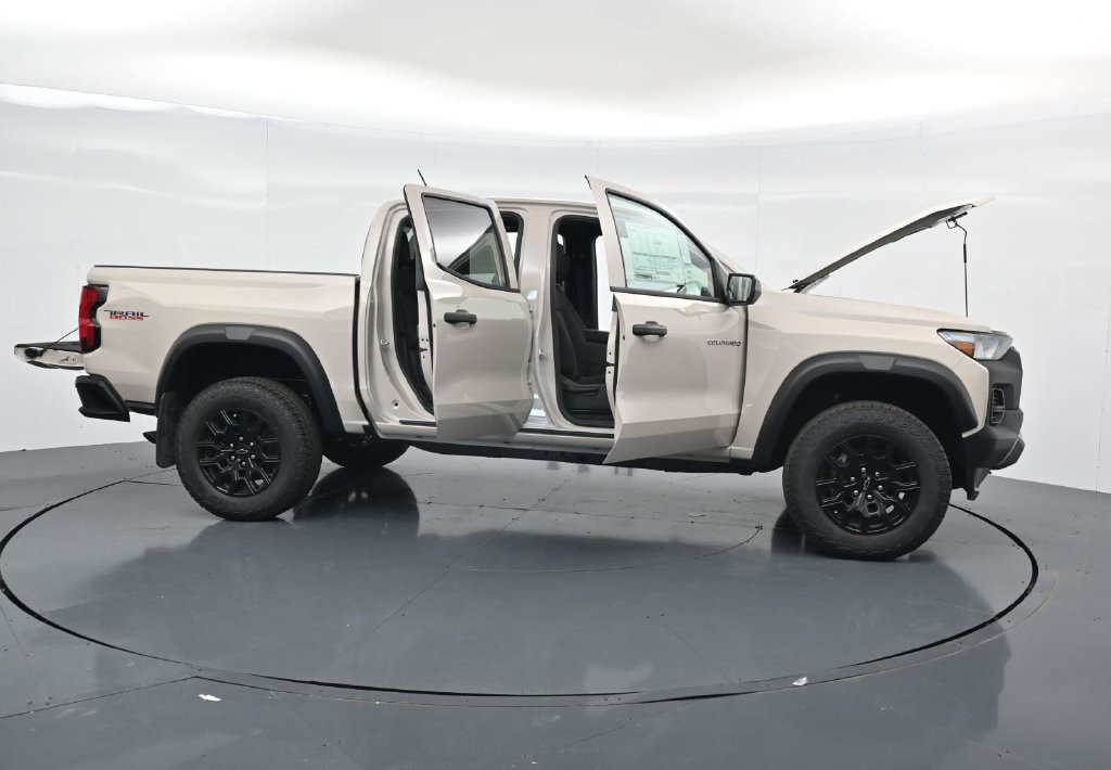 New 2026 Chevrolet Colorado Trail Boss AWD/4WD image 41
