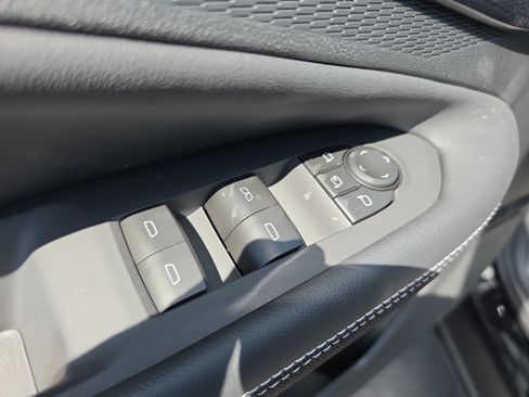 New 2025 Chevrolet Blazer EV LT AWD/4WD image 18