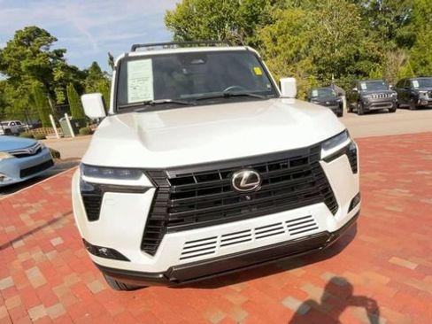 Used 2025 Lexus GX 550 w/ Accessory Package (2T) AWD/4WD image 4