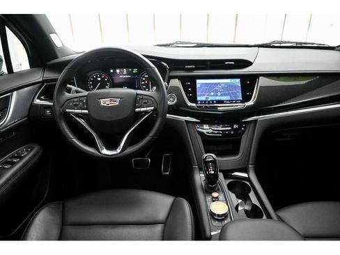 Certified 2023 Cadillac XT6 Premium Luxury AWD/4WD image 34
