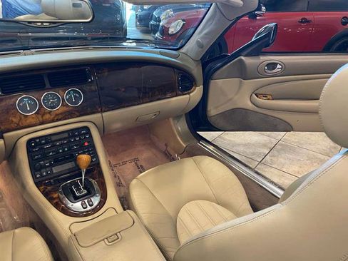Used 2006 Jaguar XK8 Convertible image 84