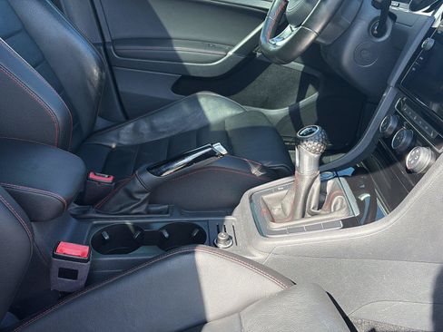 Used 2021 Volkswagen GTI SE FWD image 30