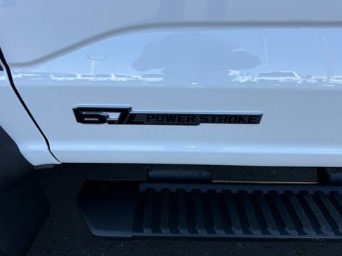 New 2026 Ford F550 4x4 Crew Cab image 7