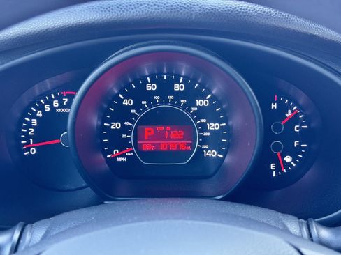 Used 2019 Kia Soul FWD image 38