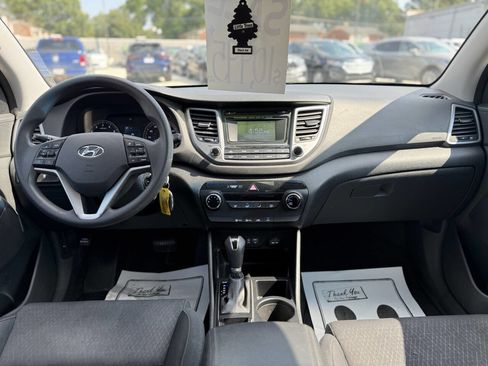 Used 2017 Hyundai Tucson SE image 14