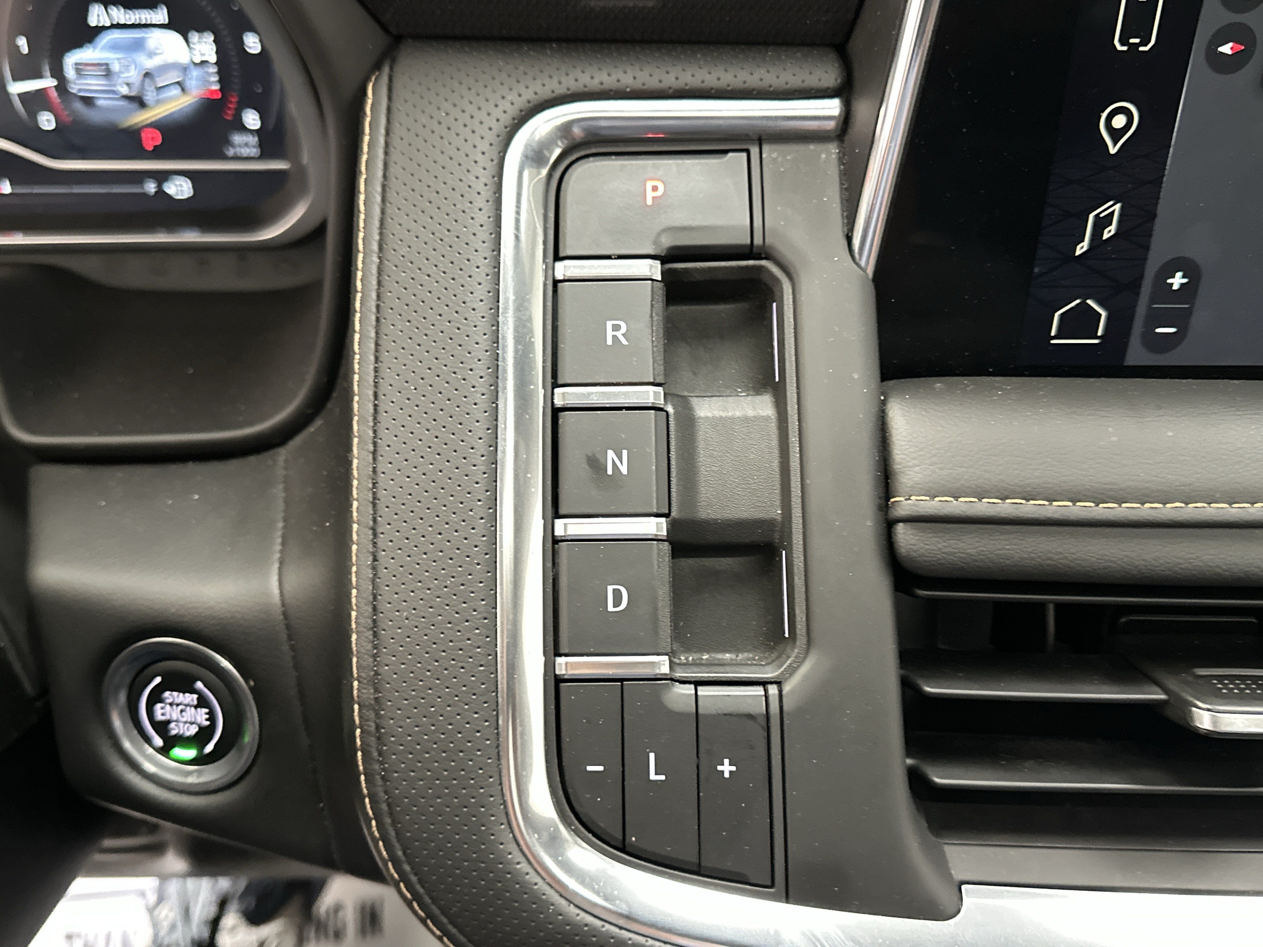 Used 2023 GMC Yukon AT4 w/ AT4 Premium Plus Package AWD/4WD image 44