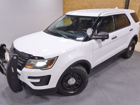 Used 2017 Ford Explorer 4WD Police Interceptor image 2