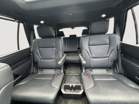 Used 2025 Toyota Sequoia Platinum AWD/4WD image 13
