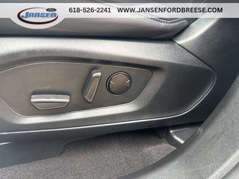 Used 2023 Ford Explorer XLT w/ Equipment Group 202A AWD/4WD image 11