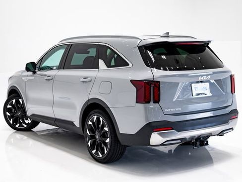 Used 2025 Kia Sorento SX FWD image 31