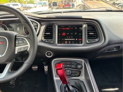 Used 2015 Dodge Challenger R/T Scat Pack w/ Leather Interior Group RWD image 11
